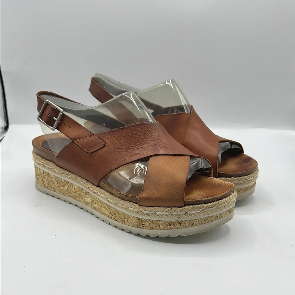 Five Worlds Sz 10 Brown Leather Platform‎ Sandals Crisscross Straps